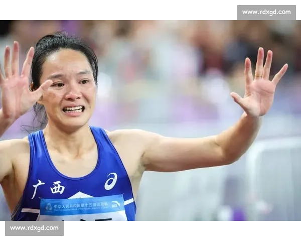 韦永丽逆风雨中 11 秒 57 夺冠 33 岁老将续写短跑传奇