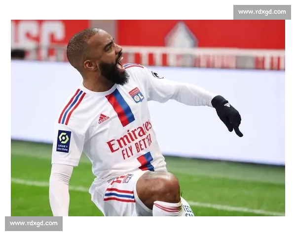 罗马诺确认！沙特升班马签下拉卡泽特，前阿森纳锋霸开启中东新征程