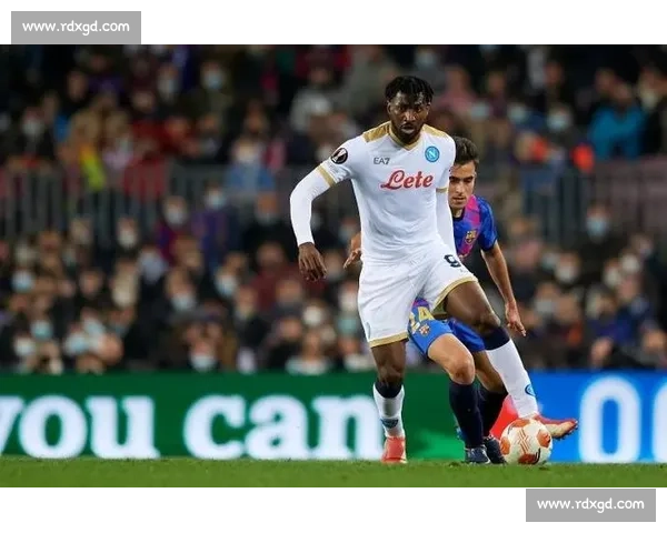 迪马济奥:安古伊萨因报价不足留守,那不勒斯激活续约选项 迪马济奥:安古伊萨因报价不足留守,那不勒斯激活续约选项