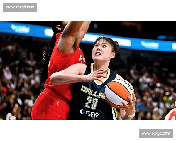 李月汝飞翼首秀闪耀!主帅盛赞内线核心,称其潜力未完全开发